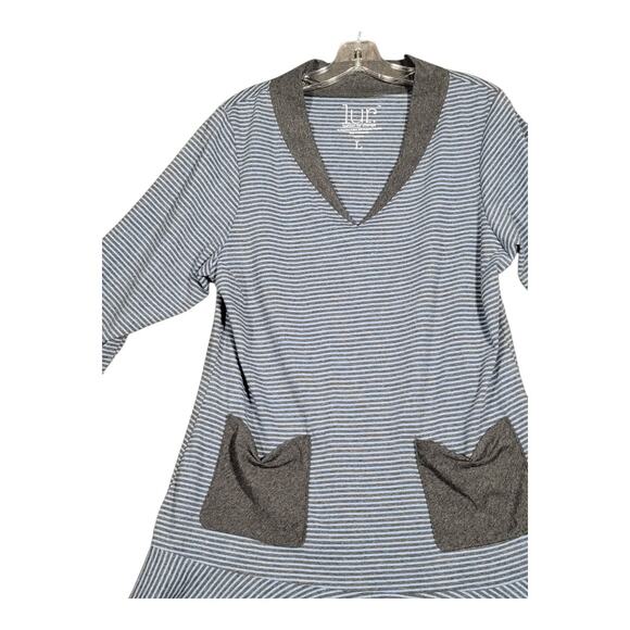 Lur Fashion For Change Gray Stripe‎ V-Neck Tunic Top Pockets Women's Size Large - Picture 3 of 13